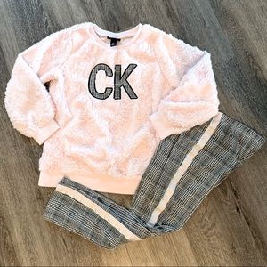 CALVIN KLEIN outfit 6x